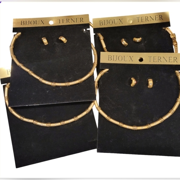 Lot of 4 sets of Vintage Bijoux Terner Pierced Earrings and Necklace Gold Tone - Picture 1 of 6